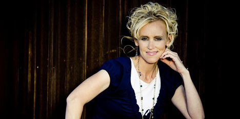 http://www.shadowmountainrecords.com/wp-content/uploads/2013/02/HilaryWeeksSlider1_1.jpg