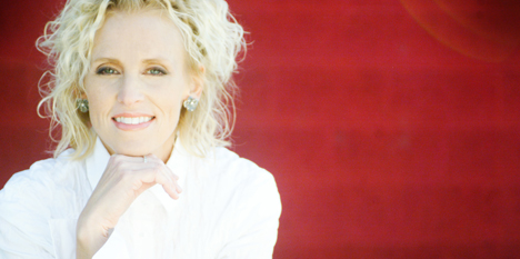 http://www.shadowmountainrecords.com/wp-content/uploads/2013/02/HilaryWeeksSlider1_3.jpg